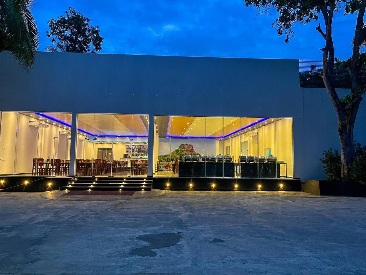 ACME Grand Hotel Habarana Buitenkant foto