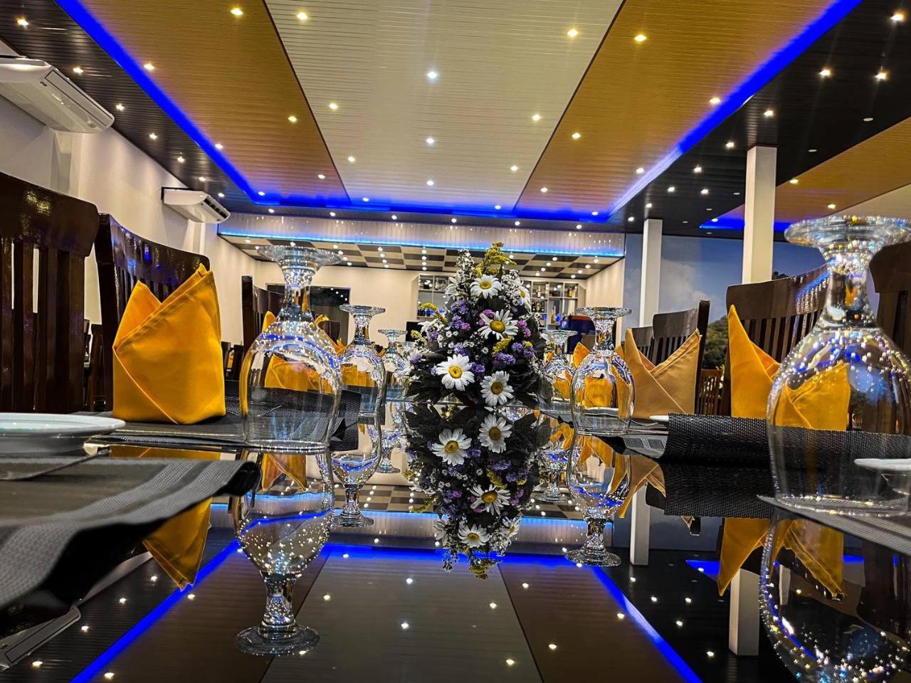 ACME Grand Hotel Habarana Buitenkant foto
