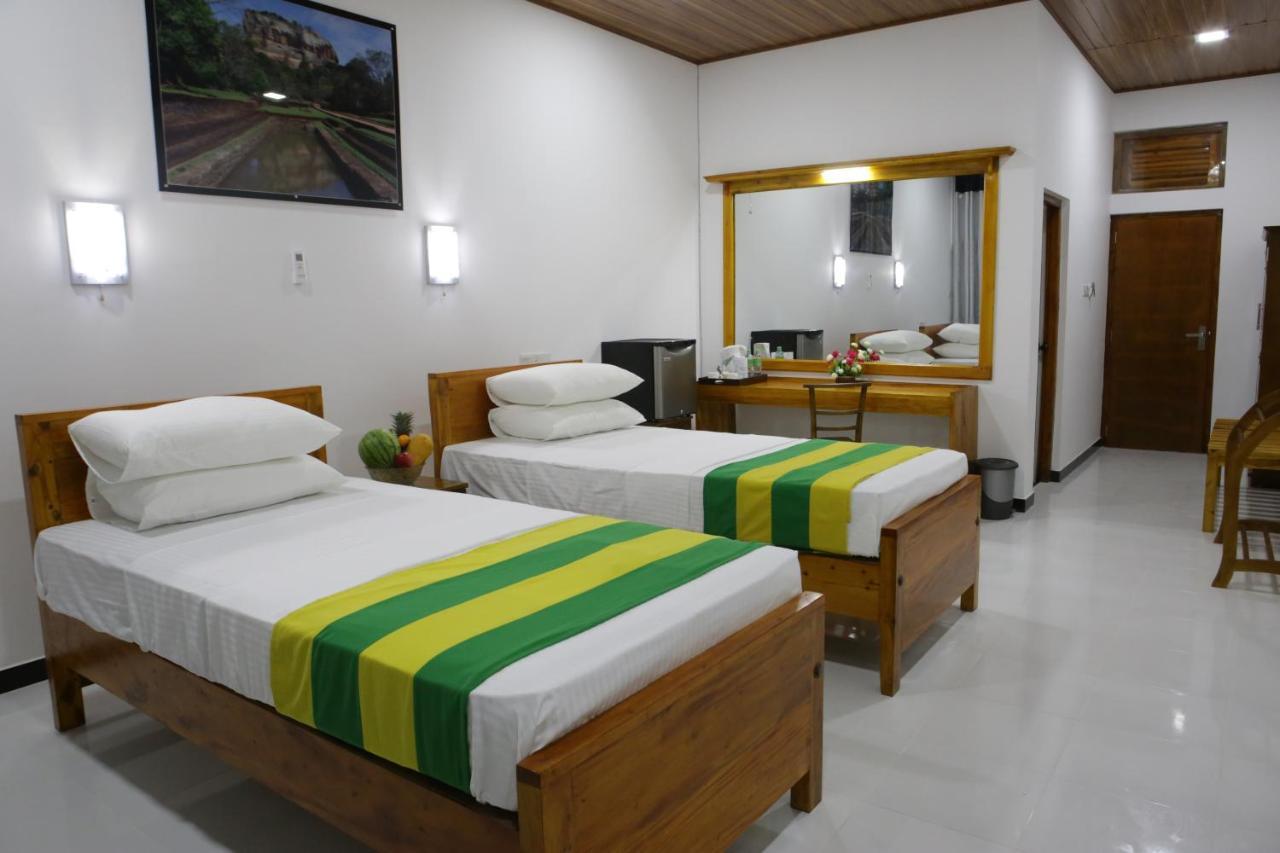 ACME Grand Hotel Habarana Buitenkant foto