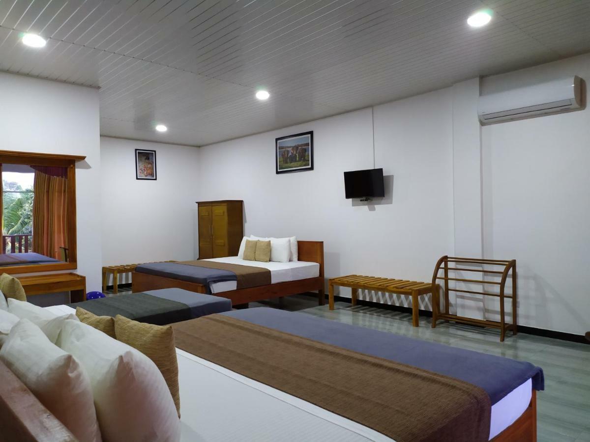 ACME Grand Hotel Habarana Buitenkant foto